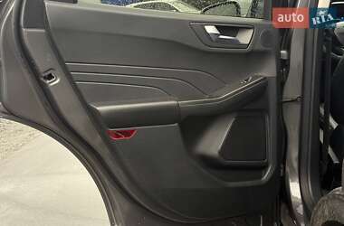 Внедорожник / Кроссовер Ford Escape 2021 в 