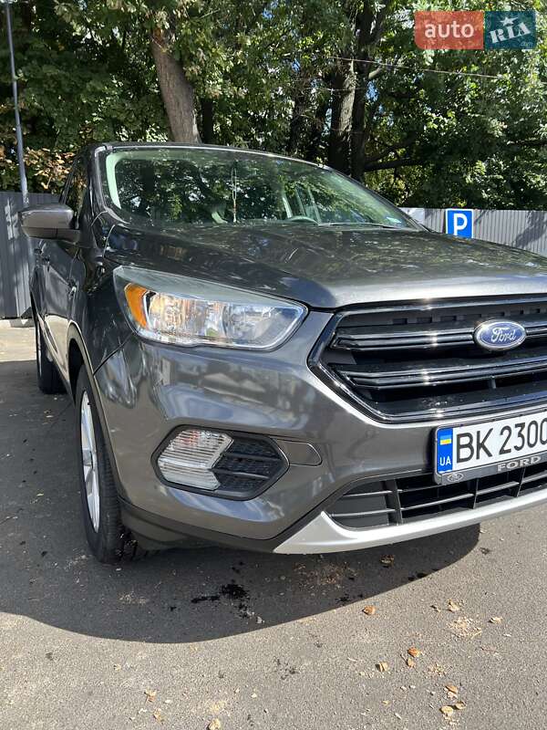 Внедорожник / Кроссовер Ford Escape 2018 в Киеве