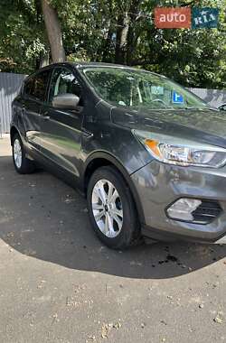 Позашляховик / Кросовер Ford Escape 2018 в 