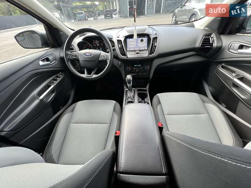 Внедорожник / Кроссовер Ford Escape 2018 в Киеве