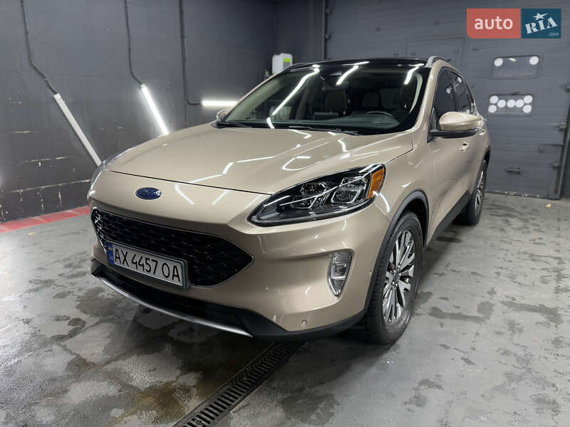 Внедорожник / Кроссовер Ford Escape 2020 в Киеве