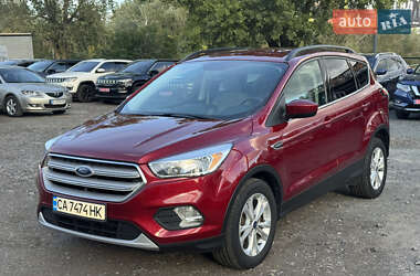 Внедорожник / Кроссовер Ford Escape 2017 в Полтаве