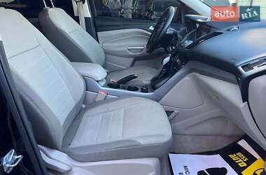 Внедорожник / Кроссовер Ford Escape 2014 в 