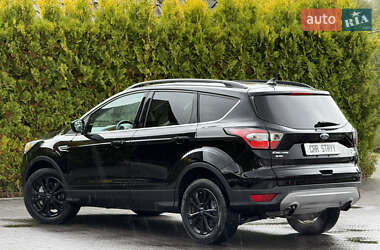 Внедорожник / Кроссовер Ford Escape 2018 в 