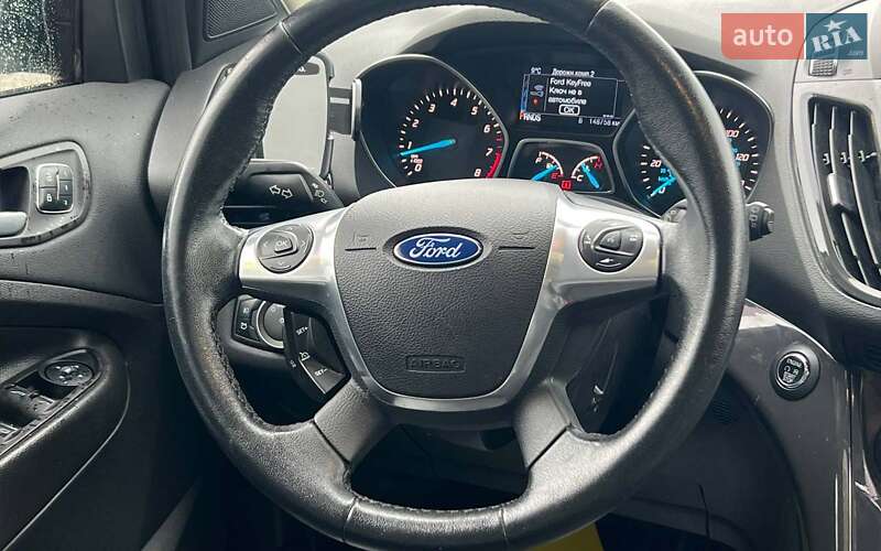 Внедорожник / Кроссовер Ford Escape 2015 в Ивано-Франковске