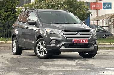 Внедорожник / Кроссовер Ford Escape 2018 в 
