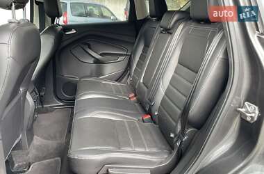 Внедорожник / Кроссовер Ford Escape 2018 в 