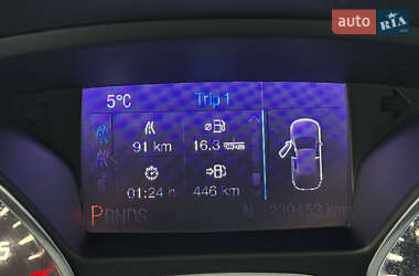 Внедорожник / Кроссовер Ford Escape 2014 в 