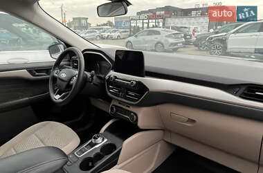 Внедорожник / Кроссовер Ford Escape 2022 в 