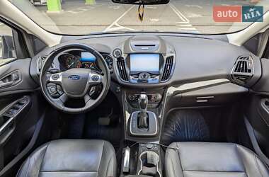Позашляховик / Кросовер Ford Escape 2014 в 