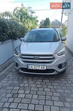 Позашляховик / Кросовер Ford Escape 2017 в Умані