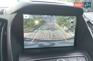 Внедорожник / Кроссовер Ford Escape 2017 в 