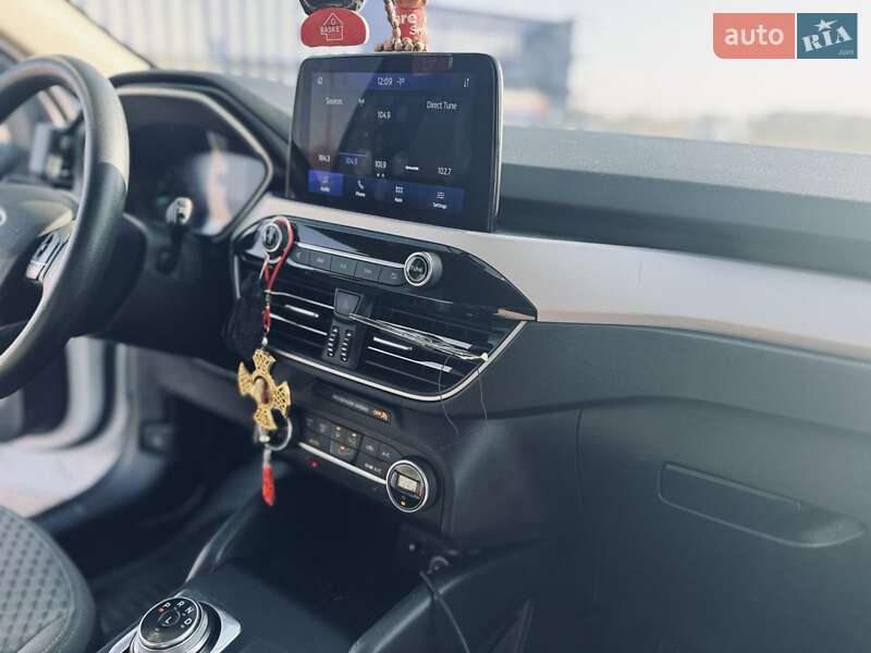 Внедорожник / Кроссовер Ford Escape 2020 в Дубно