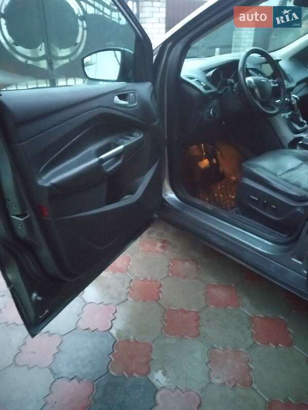Внедорожник / Кроссовер Ford Escape 2014 в Тернополе