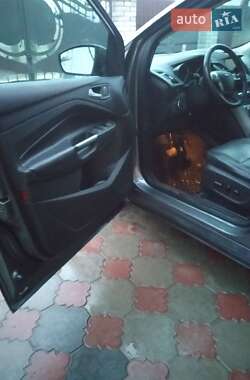 Позашляховик / Кросовер Ford Escape 2014 в 