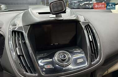Внедорожник / Кроссовер Ford Escape 2015 в 