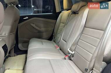 Внедорожник / Кроссовер Ford Escape 2015 в 