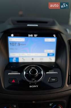 Внедорожник / Кроссовер Ford Escape 2018 в 