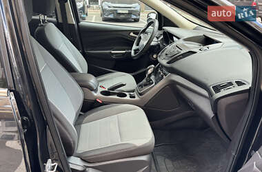 Позашляховик / Кросовер Ford Escape 2014 в 