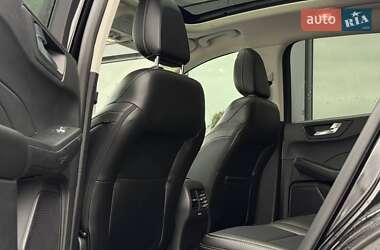 Внедорожник / Кроссовер Ford Escape 2022 в 