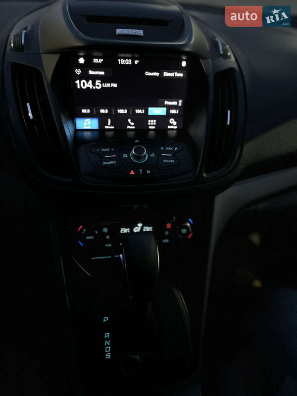 Внедорожник / Кроссовер Ford Escape 2016 в Тернополе