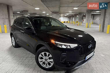 Внедорожник / Кроссовер Ford Escape 2024 в 