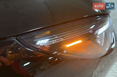 Внедорожник / Кроссовер Ford Escape 2024 в 
