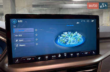 Внедорожник / Кроссовер Ford Escape 2024 в 