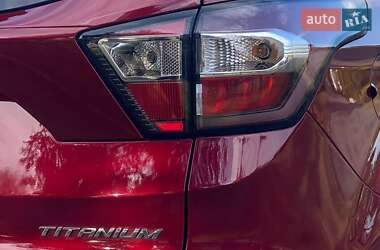 Внедорожник / Кроссовер Ford Escape 2016 в 