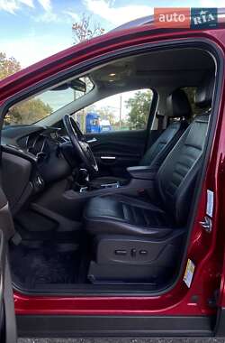 Внедорожник / Кроссовер Ford Escape 2016 в 