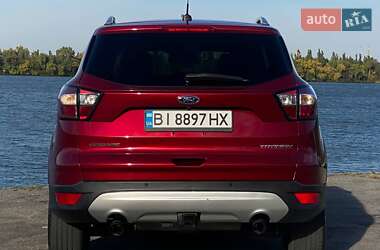 Внедорожник / Кроссовер Ford Escape 2016 в 