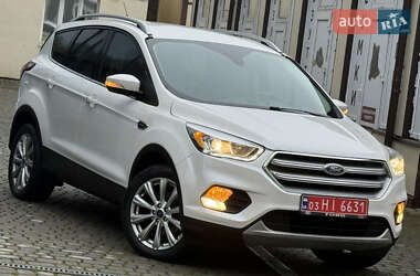 Внедорожник / Кроссовер Ford Escape 2017 в 