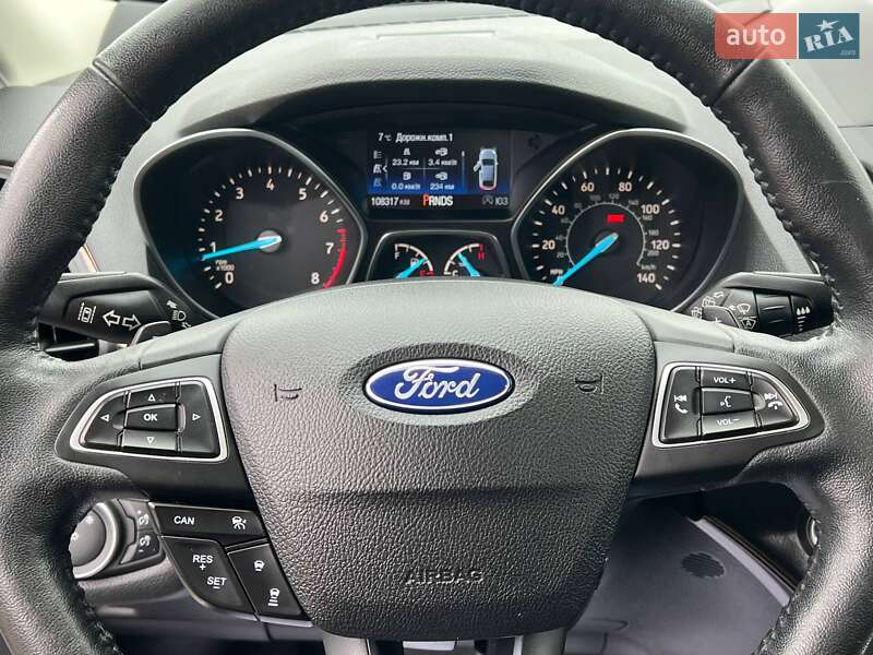 Внедорожник / Кроссовер Ford Escape 2018 в Стрые