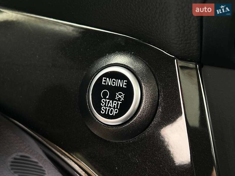 Внедорожник / Кроссовер Ford Escape 2018 в Стрые