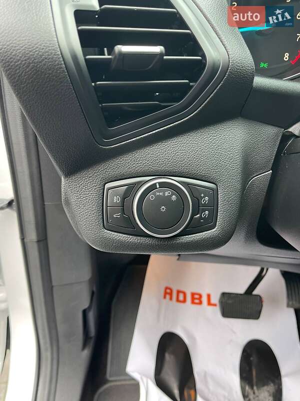 Внедорожник / Кроссовер Ford Escape 2017 в Львове
