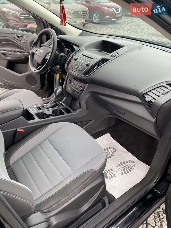 Внедорожник / Кроссовер Ford Escape 2017 в Львове