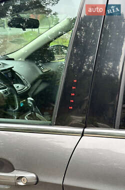 Внедорожник / Кроссовер Ford Escape 2013 в 