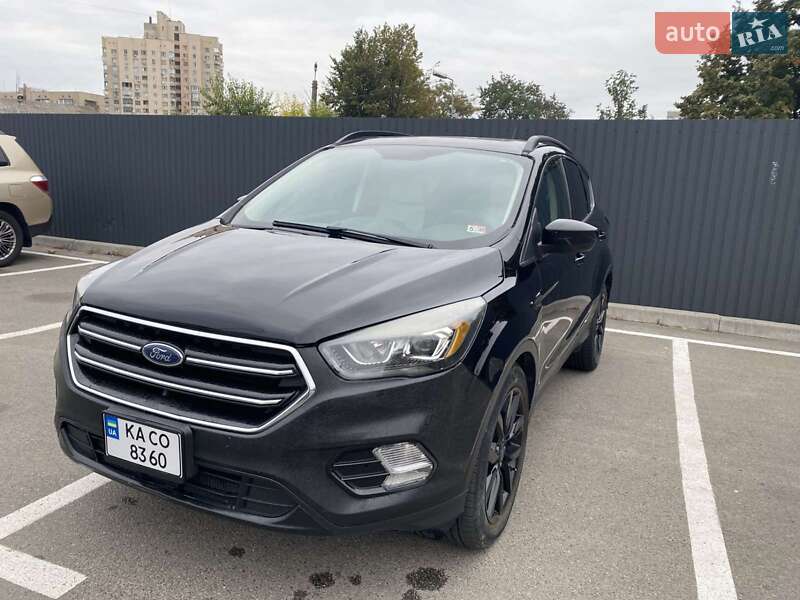 Внедорожник / Кроссовер Ford Escape 2016 в Киеве