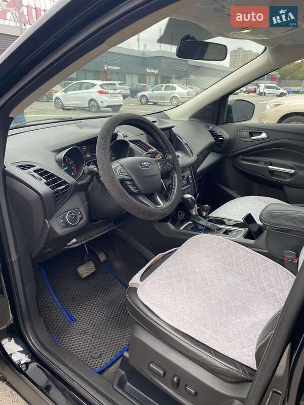 Внедорожник / Кроссовер Ford Escape 2016 в Киеве