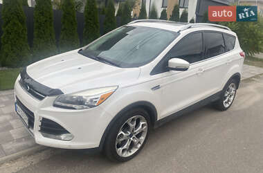 Внедорожник / Кроссовер Ford Escape 2015 в 