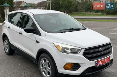 Внедорожник / Кроссовер Ford Escape 2017 в 
