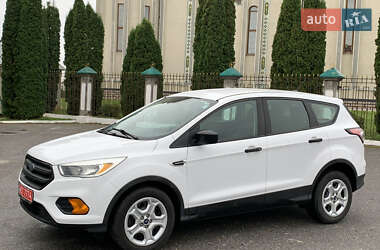 Внедорожник / Кроссовер Ford Escape 2017 в 