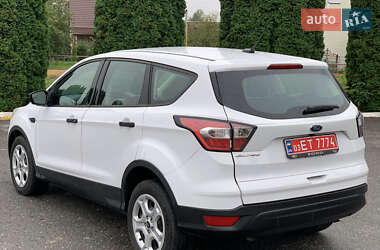 Внедорожник / Кроссовер Ford Escape 2017 в 