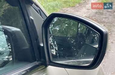 Внедорожник / Кроссовер Ford Escape 2017 в 