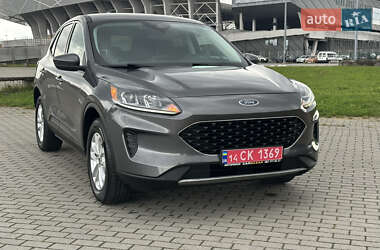 Позашляховик / Кросовер Ford Escape 2021 в 