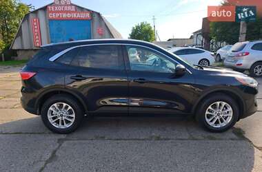 Внедорожник / Кроссовер Ford Escape 2021 в 