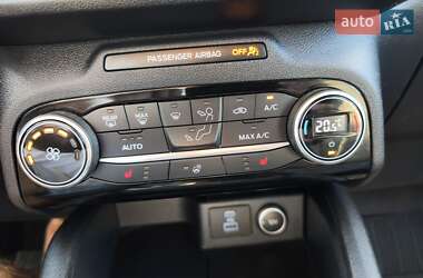 Внедорожник / Кроссовер Ford Escape 2021 в 