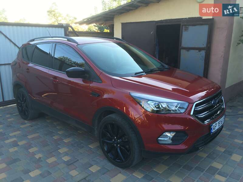 Внедорожник / Кроссовер Ford Escape 2019 в Запорожье