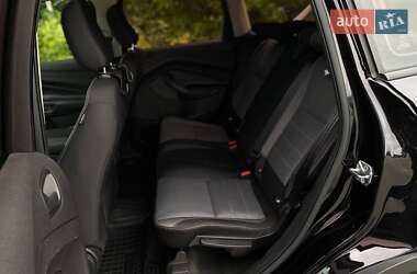 Внедорожник / Кроссовер Ford Escape 2019 в 