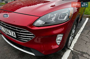Внедорожник / Кроссовер Ford Escape 2022 в 